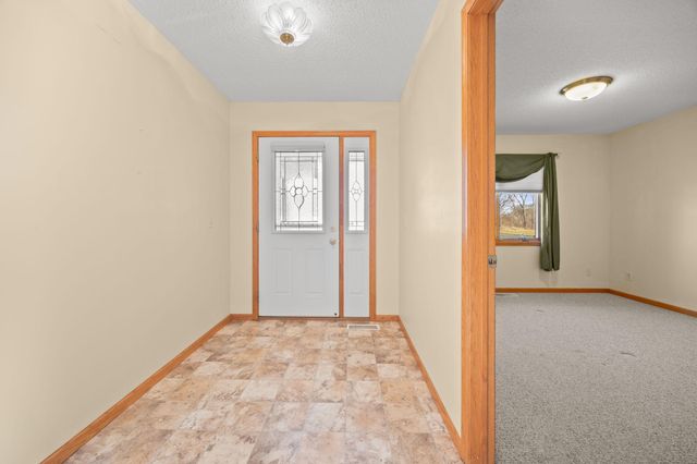 417 Circle View Drive, Dassel, MN 55325