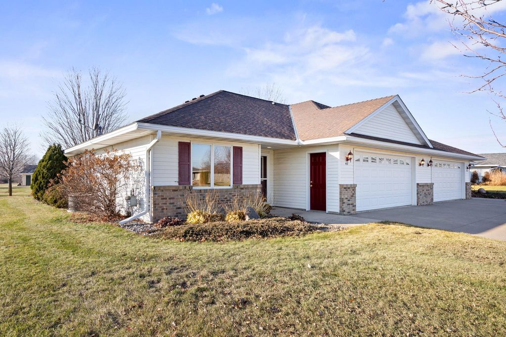 417 Circle View Drive, Dassel, MN 55325