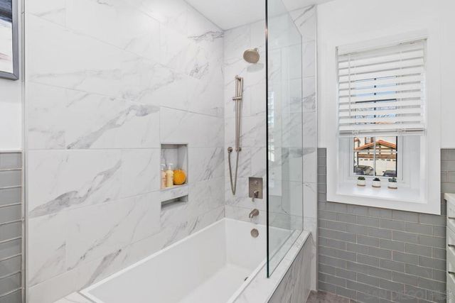 4903 Via Cinta, San Diego, CA 92122