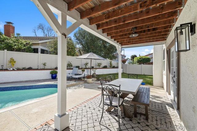 4903 Via Cinta, San Diego, CA 92122