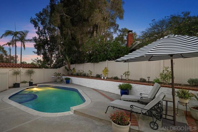 4903 Via Cinta, San Diego, CA 92122