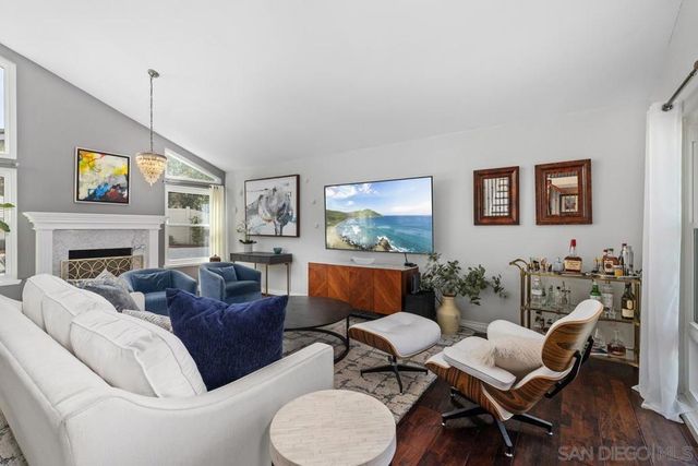 4903 Via Cinta, San Diego, CA 92122