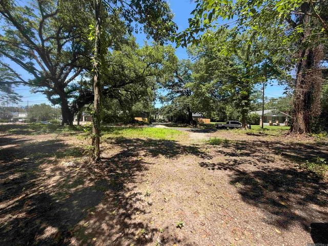 5454 Highland Rd, Baton Rouge, LA 70808
