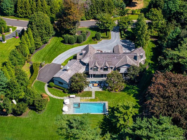 2 Hidden Pond Drive, Old Westbury, NY 11568