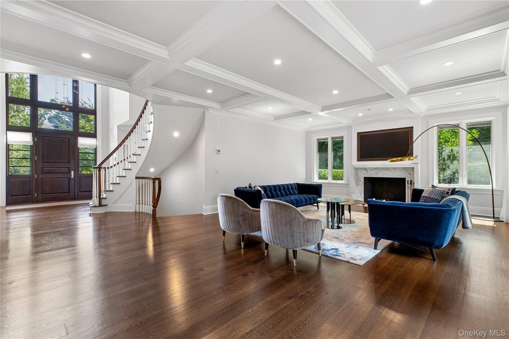 2 Hidden Pond Drive, Old Westbury, NY 11568 — photo 5