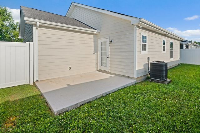 122 Nichols Dr, Woodbury, TN 37190