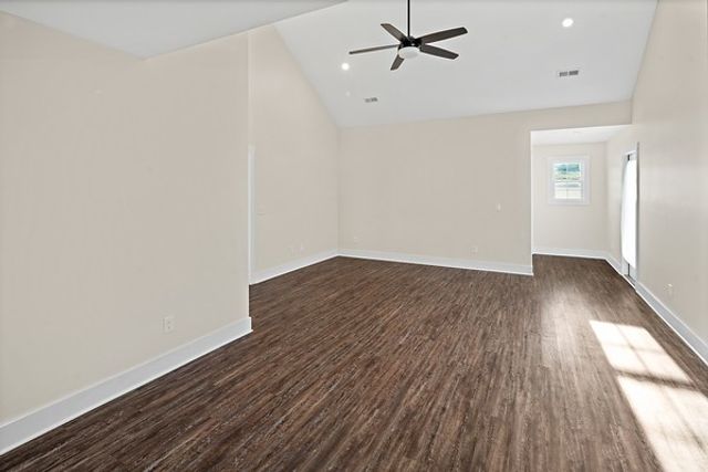 122 Nichols Dr, Woodbury, TN 37190