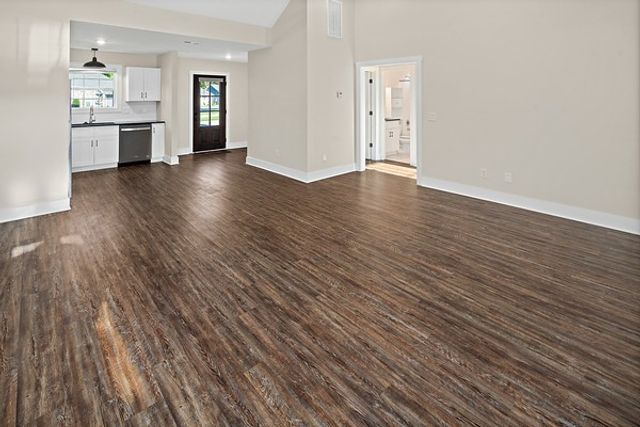 122 Nichols Dr, Woodbury, TN 37190