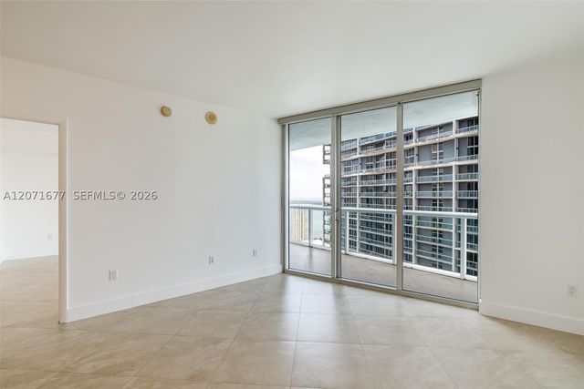 475 Brickell Ave 3811, Miami, FL 33131