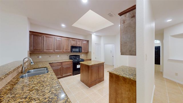 15817 Carlton Oaks Drive, Fort Worth, TX 76177