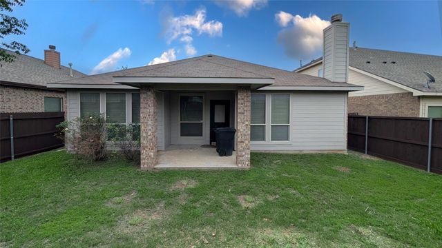 15817 Carlton Oaks Drive, Fort Worth, TX 76177
