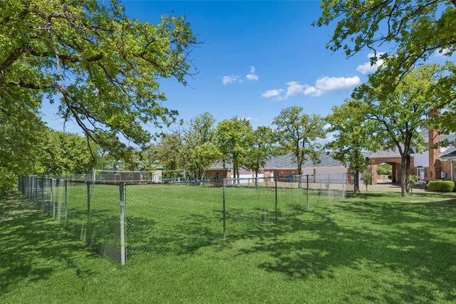 385 Meadow View Drive, Argyle, TX 76226