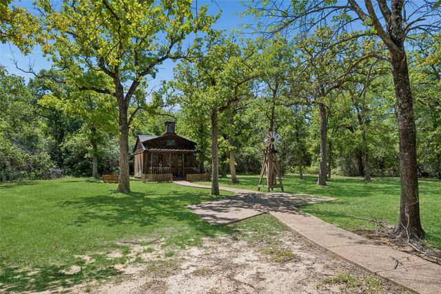 385 Meadow View Drive, Argyle, TX 76226