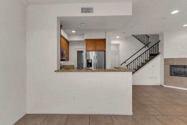 402 Calle Traditions, Palm Springs, CA 92262