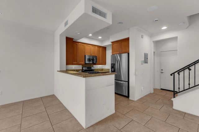 402 Calle Traditions, Palm Springs, CA 92262
