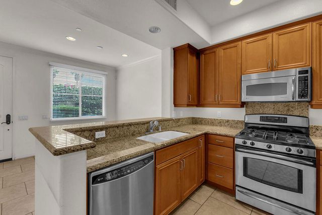402 Calle Traditions, Palm Springs, CA 92262