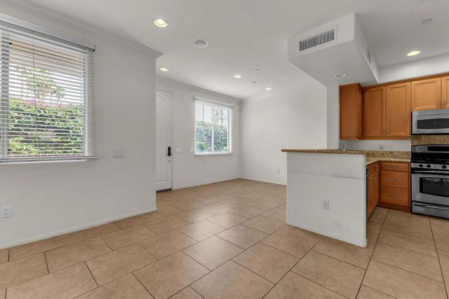 402 Calle Traditions, Palm Springs, CA 92262