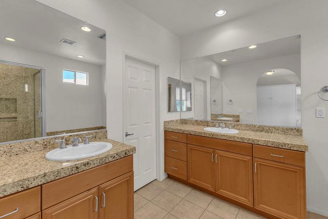 402 Calle Traditions, Palm Springs, CA 92262