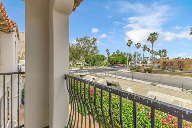 402 Calle Traditions, Palm Springs, CA 92262