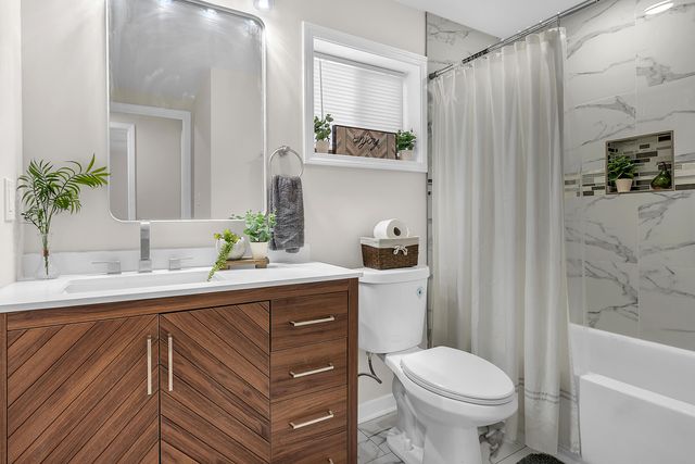 15808 Hendricks Street, Lowell, IN 46356