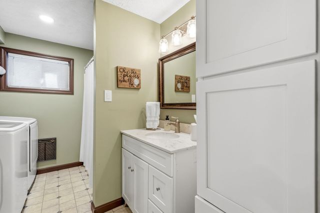 35 Cove Street, Goffstown, NH 03045