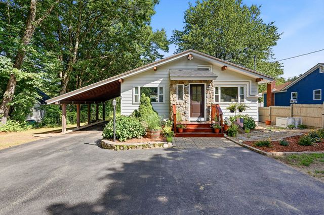 35 Cove Street, Goffstown, NH 03045
