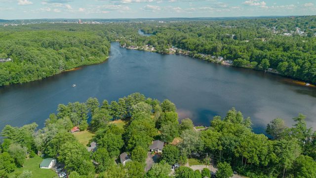 35 Cove Street, Goffstown, NH 03045