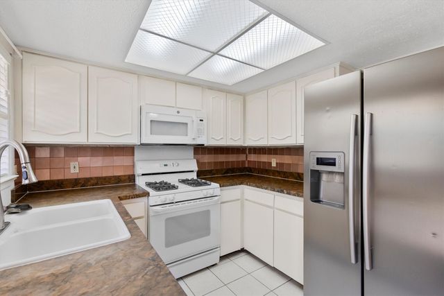 1804 Westwood Circle, Carrollton, TX 75006