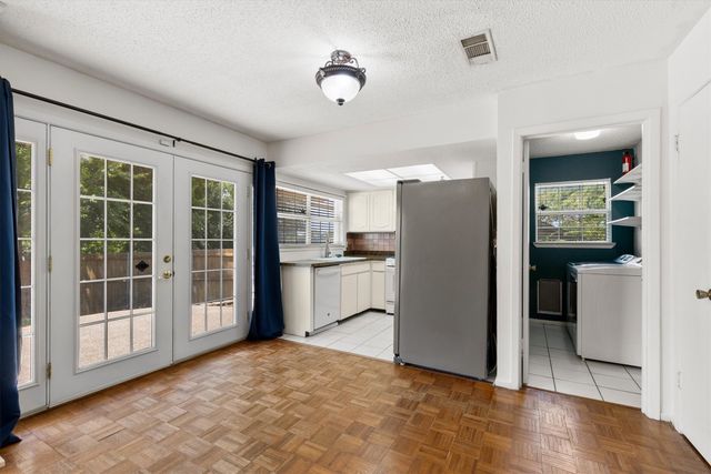 1804 Westwood Circle, Carrollton, TX 75006