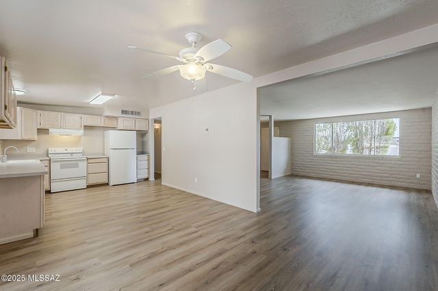 9849 E Victoria Lane, Tucson, AZ 85730