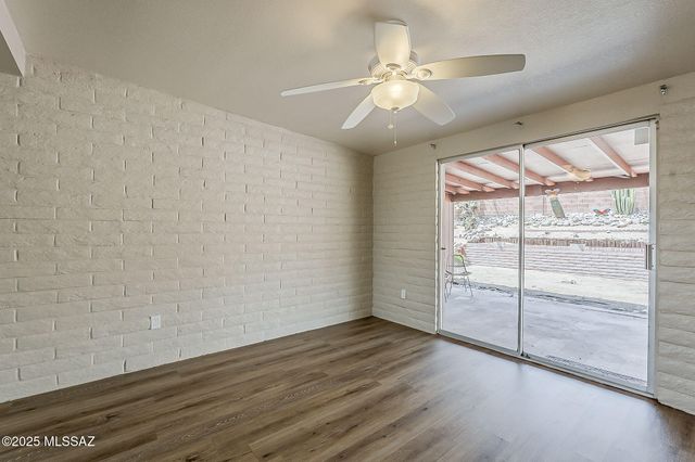 9849 E Victoria Lane, Tucson, AZ 85730