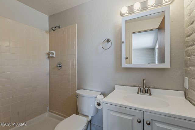 9849 E Victoria Lane, Tucson, AZ 85730