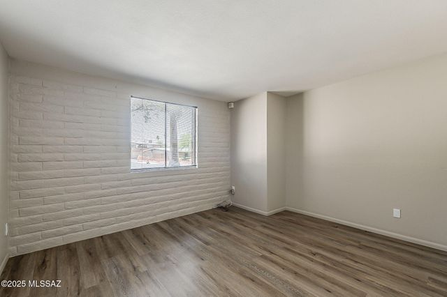 9849 E Victoria Lane, Tucson, AZ 85730