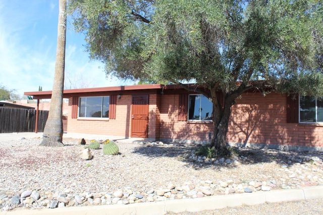 9849 E Victoria Lane, Tucson, AZ 85730