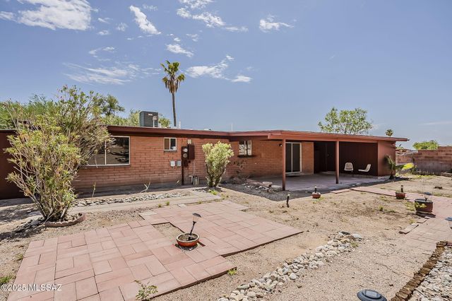 9849 E Victoria Lane, Tucson, AZ 85730