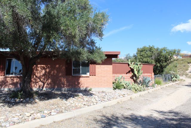9849 E Victoria Lane, Tucson, AZ 85730