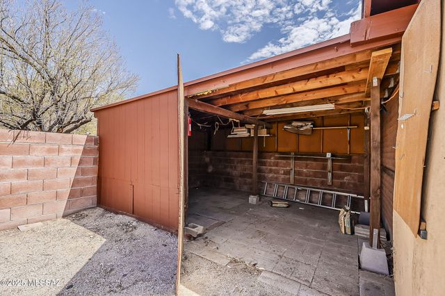 9849 E Victoria Lane, Tucson, AZ 85730