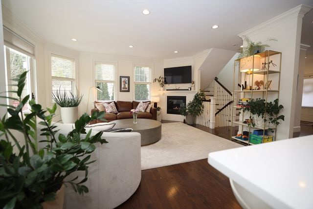 7-9 Elliot Ter 7, Newton, MA 02464