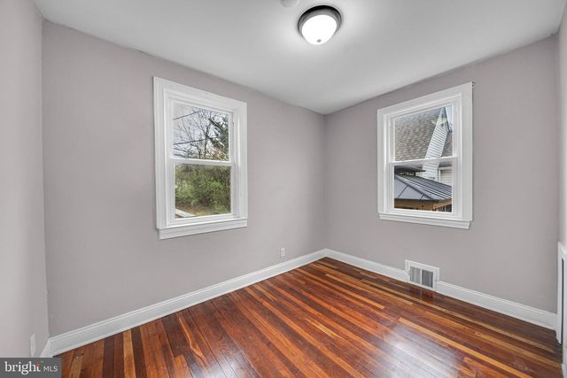 909 BEECHWOOD DR, Hagerstown, MD 21742