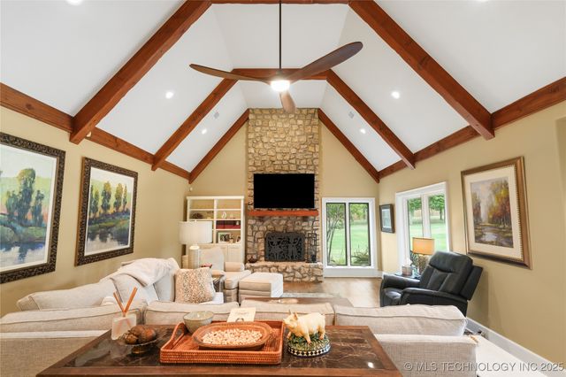 3821 Country Club Circle, Muskogee, OK 74403