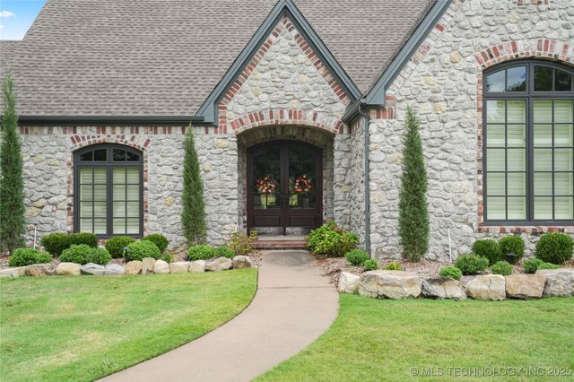 3821 Country Club Circle, Muskogee, OK 74403