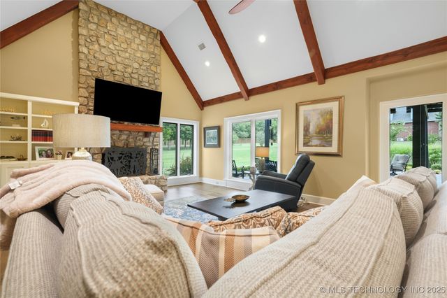 3821 Country Club Circle, Muskogee, OK 74403