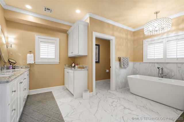 3821 Country Club Circle, Muskogee, OK 74403