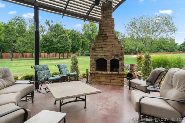 3821 Country Club Circle, Muskogee, OK 74403