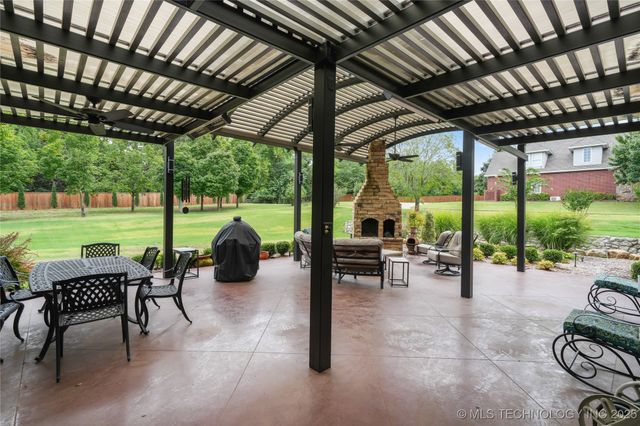 3821 Country Club Circle, Muskogee, OK 74403