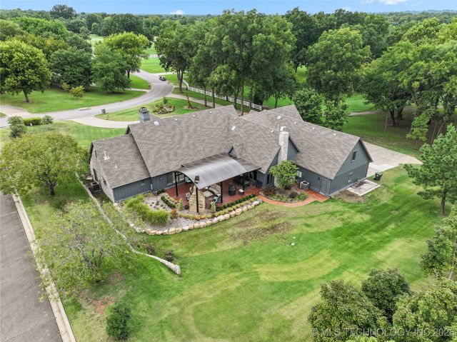 3821 Country Club Circle, Muskogee, OK 74403