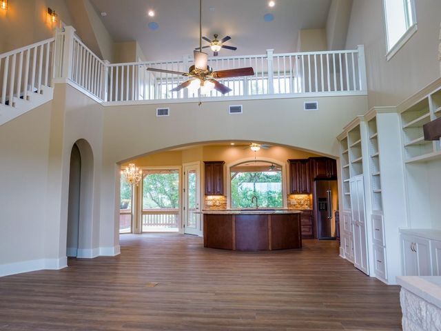 529 Vista Ridge Drive, Round Mountain, TX 78663