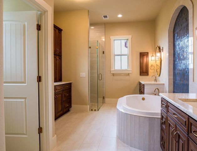 529 Vista Ridge Drive, Round Mountain, TX 78663