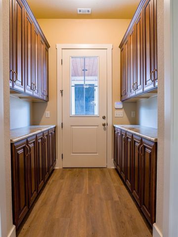 529 Vista Ridge Drive, Round Mountain, TX 78663