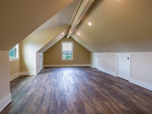 529 Vista Ridge Drive, Round Mountain, TX 78663